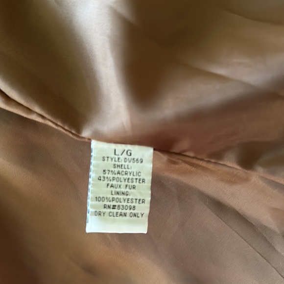 Vest - Picture 6 of 6